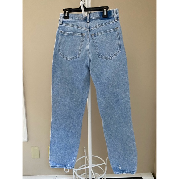 Abercrombie Ultra High Rise 90’s Straight Jeans - Picture 5 of 6